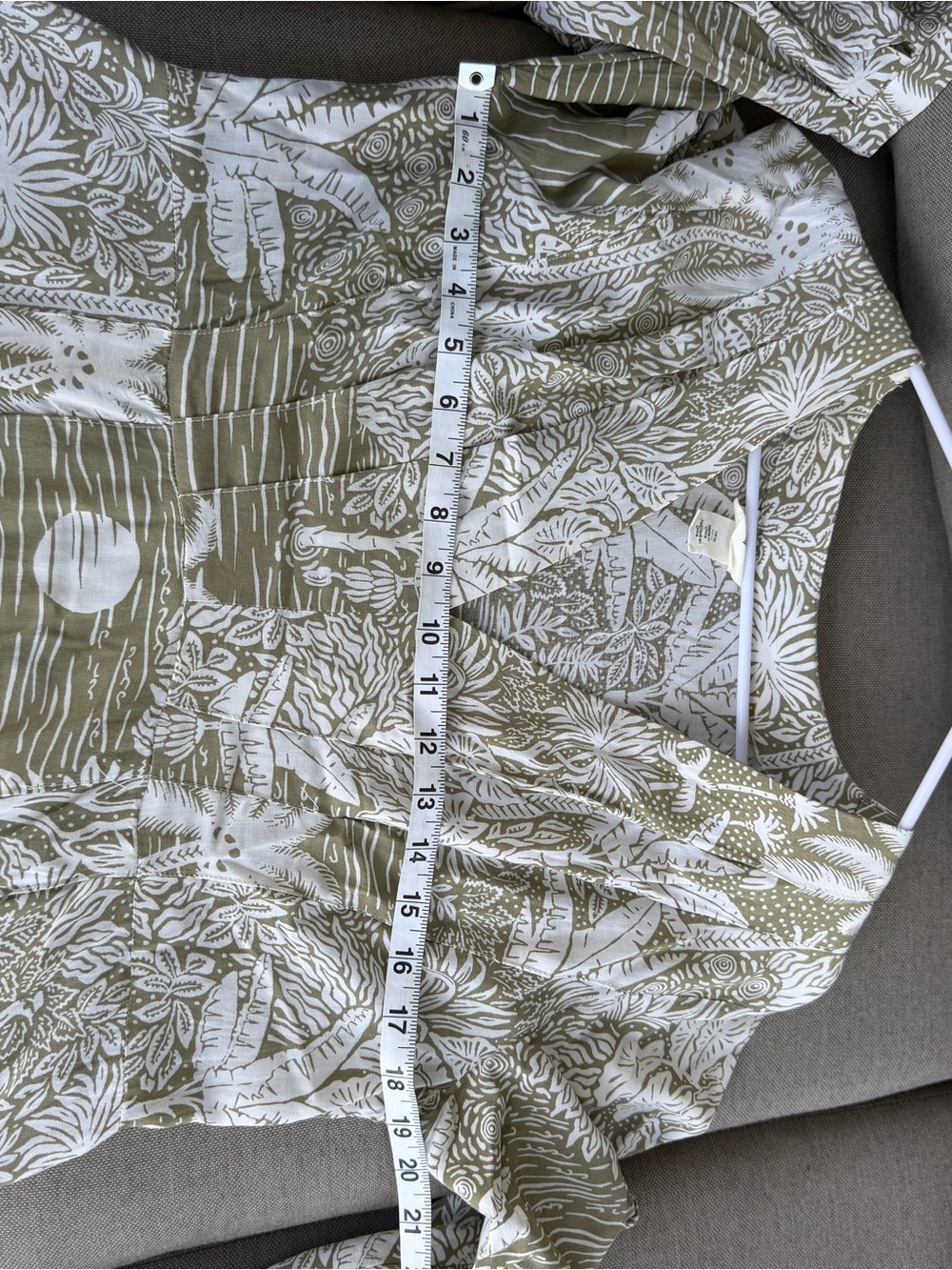 Women's Olive Green tropical Printed Midi Dress from H&M Desmond & Dempsey - Picture 4 of 6